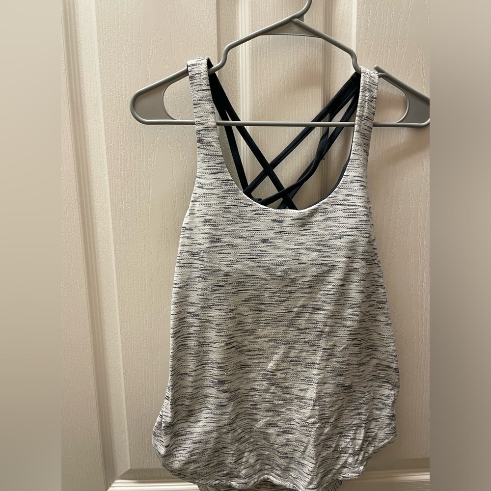 Size 4 Lululemon 2 in 1 tank